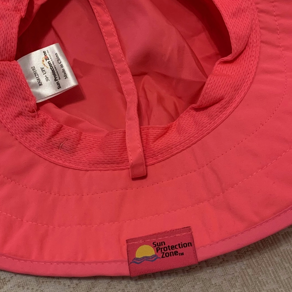 Sun-Protective UPF50 Hat for girls Pink Floral NWT - Picture 3 of 4